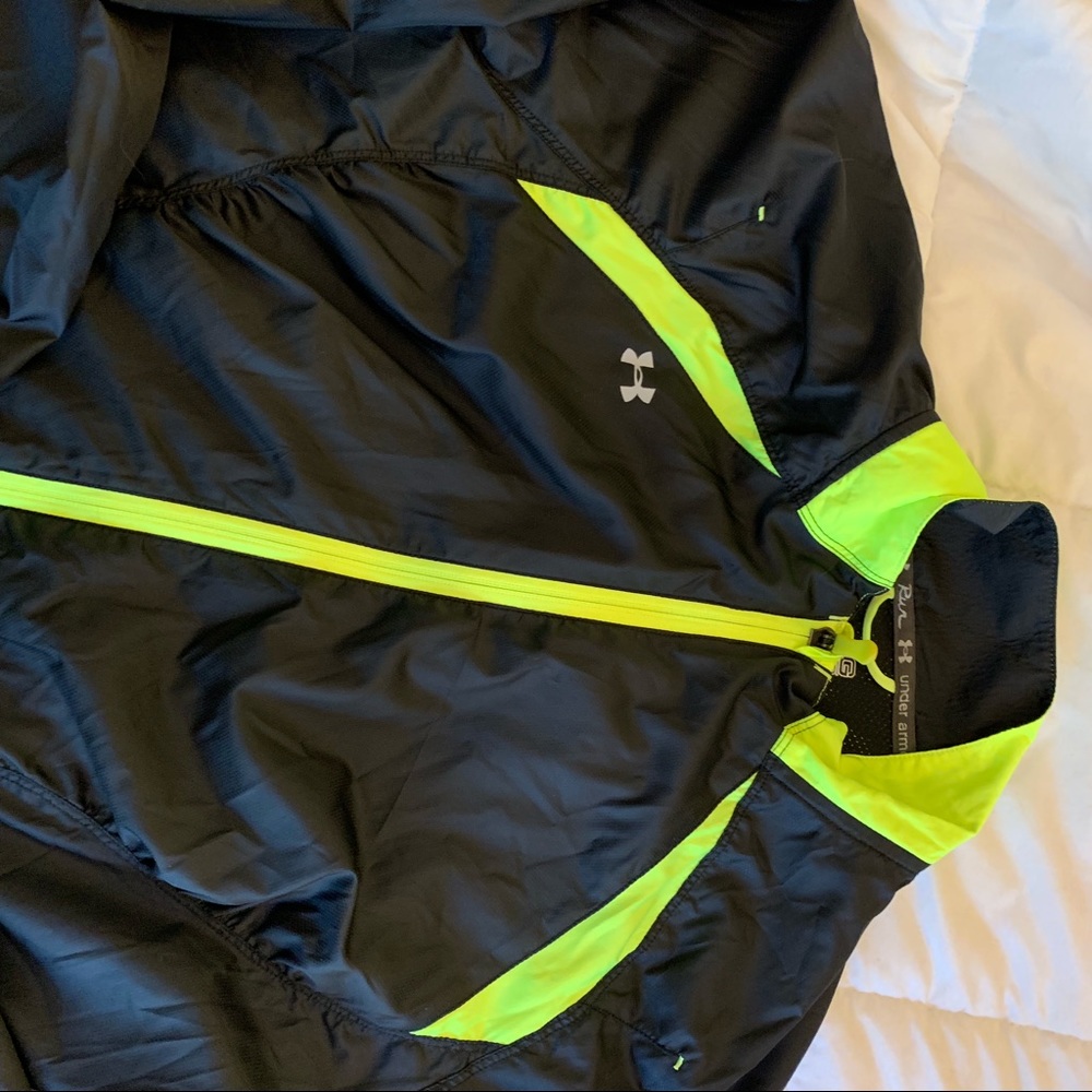 Under Armour Running Windbreaker
